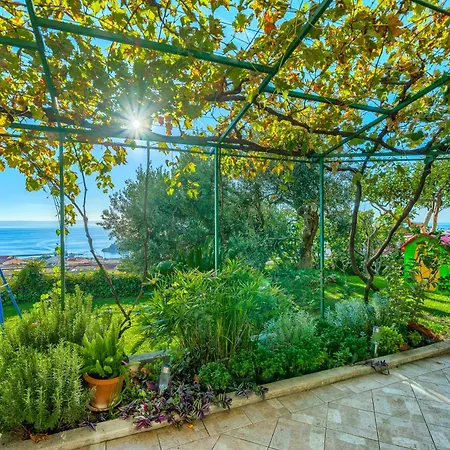 5 Bedroom Family In Makarska, Heated Pool And Jacuzzi Villa *